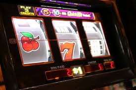 RGM165 Kasino online Indonesia – meja permainan kasino live dealer dengan suasana mewah dan elegan